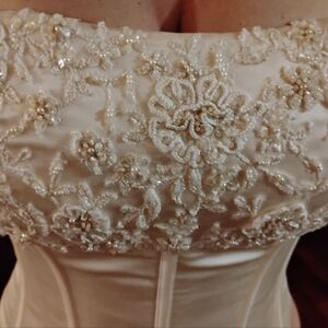 Oleg Cassini collections